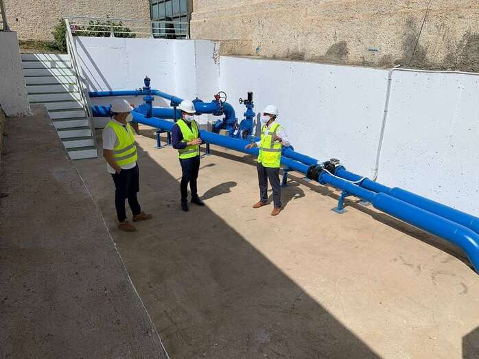 El alcalde y concejal de Aguas, Héctor Suárez, visitó estos días los trabajos de renovación de la planta/TA.